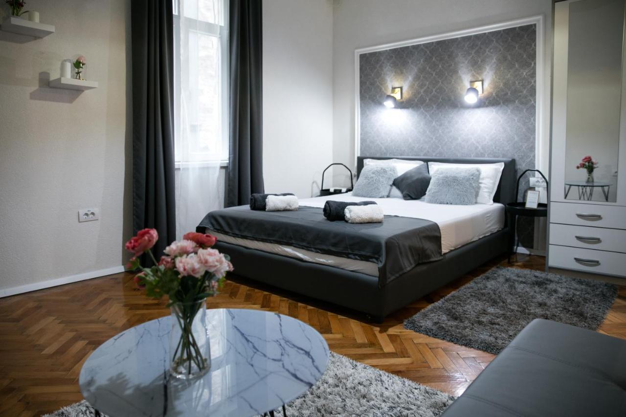 Natalie'S Place Belgrad Zewnętrze zdjęcie